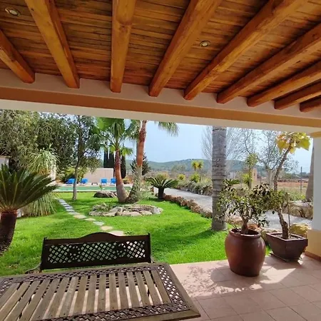 Casa Bet Con Piscina Y Jardin. بيت للعطل *
