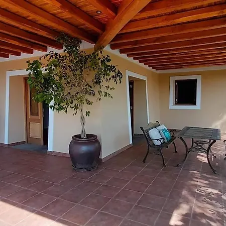 بيت للعطل Casa Bet Con Piscina Y Jardin.
