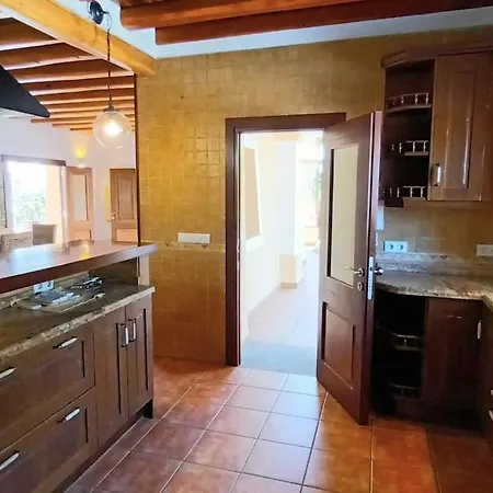 Casa Bet Con Piscina Y Jardin. Sant Miquel De Balansat